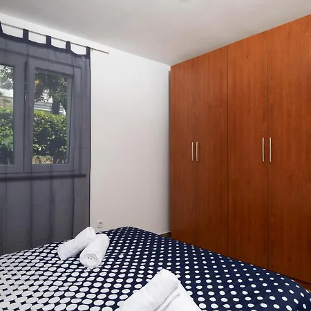 Apartment Burle Sea View